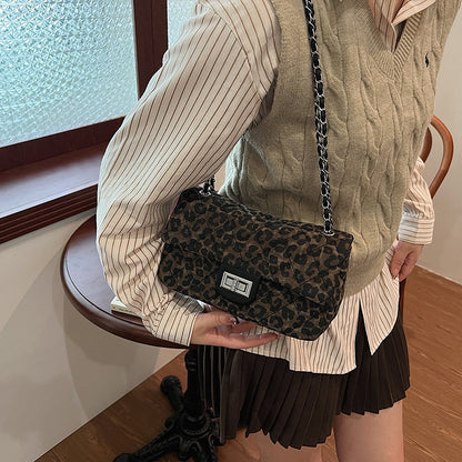 Twist-Lock Shoulder Bag