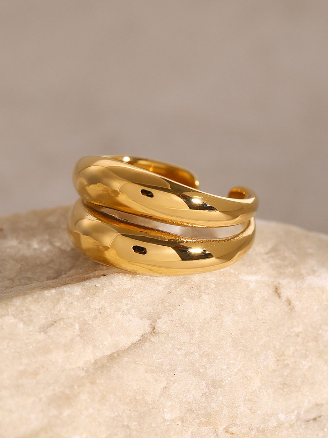 Double-Layered Ring